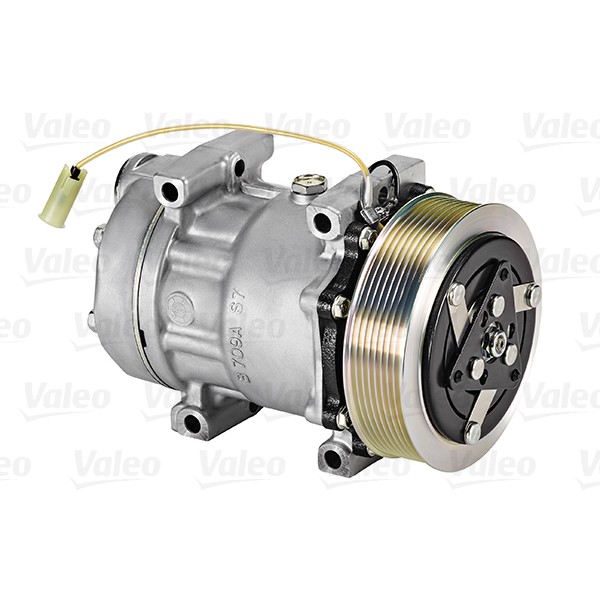 Слика на Компресор за клима VALEO NEW ORIGINAL PART 813033 за камион Volvo FM 12/340 - 340 коњи дизел