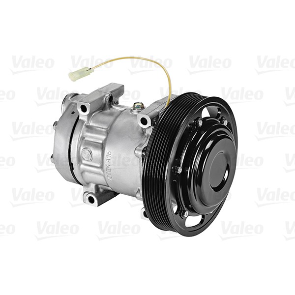 Слика на Компресор за клима VALEO NEW ORIGINAL PART 813046 за камион Volvo FH 480 - 480 коњи дизел