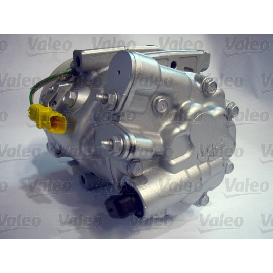 Слика на Компресор за клима VALEO REMANUFACTURED 813663 за Peugeot 407 SW 2.0 HDi 135 - 136 коњи дизел