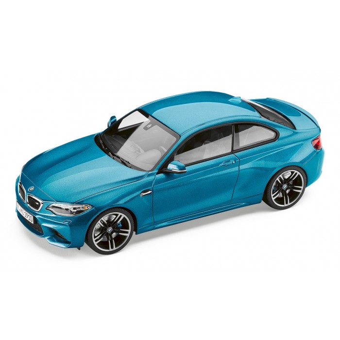 Слика на BMW Миниатюра M2 1:18 BMW OE 80432454833 за  Alfa Romeo 155 (167) Sedan 1.7 T.S. (167.A4D, 167.A4H) - 115 kоњи бензин