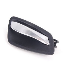 Слика на Left Rear Interior Door Handle - Black BMW OE 51417144545 за  BMW 1 F21 116 d - 116 kоњи дизел